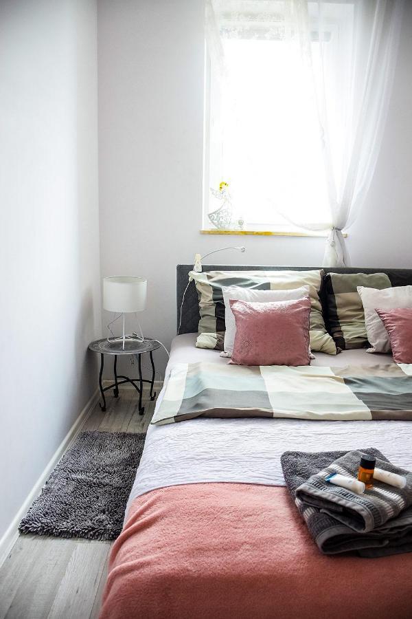 Operowa Marilyn Monroe Apartment Lublin Bagian luar foto
